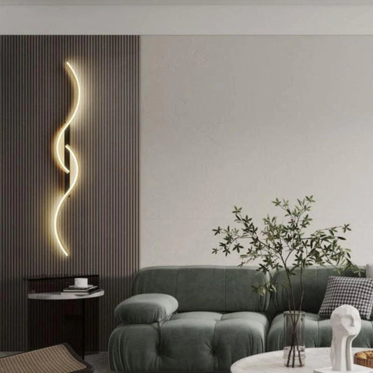 Modern LED Twisted Wave Wall Light – Sleek Artistic Vertical Wall Sconce
