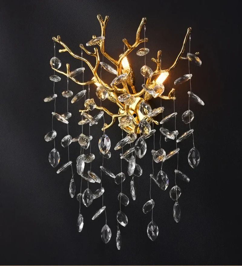Gilded Elegance Wall Lamp
