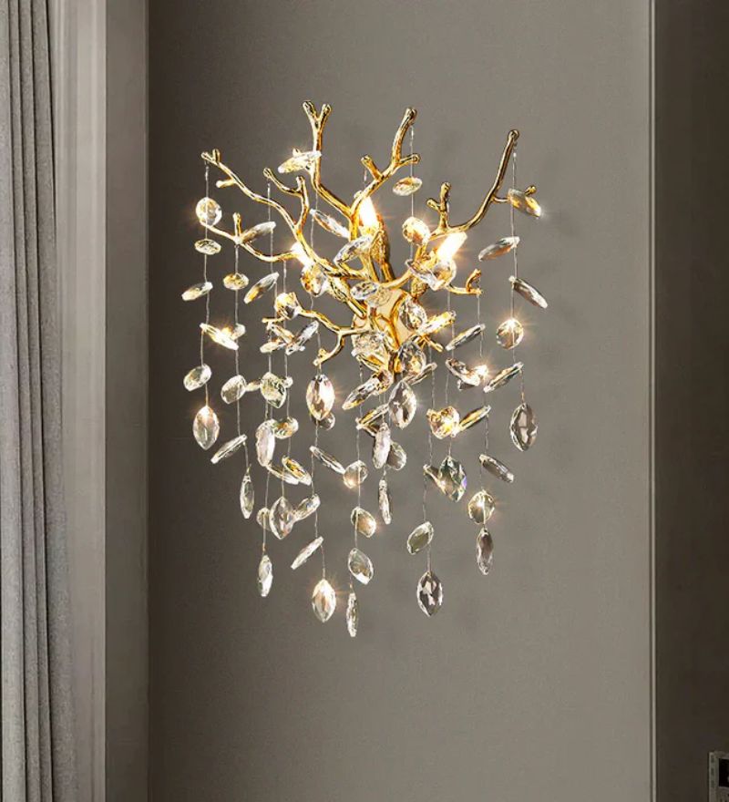 Gilded Elegance Wall Lamp