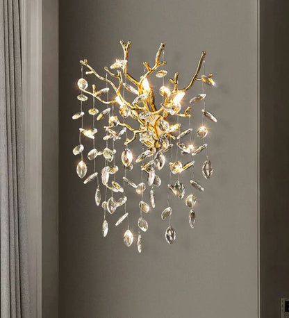 Gilded Elegance Wall Lamp