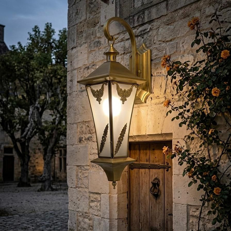 Soltheric Royale Outdoor Wall Light