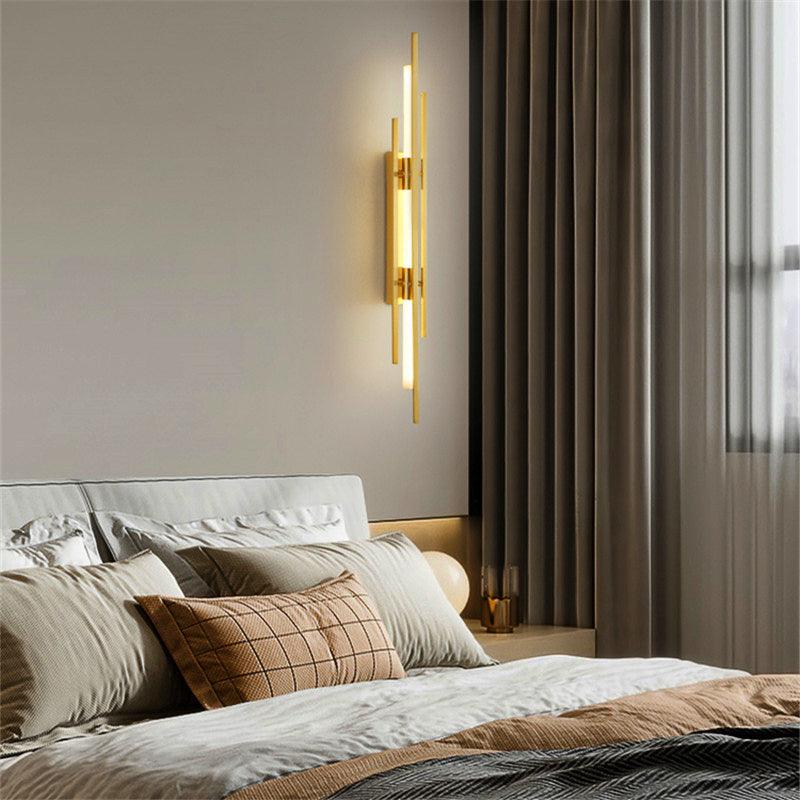 Modern Vertical Gold Wall Light – Minimalist LED Sconce