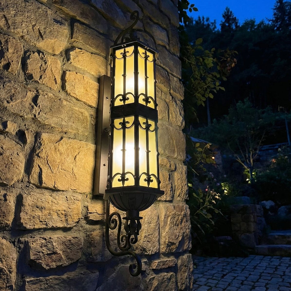 Valthera Nocturne Outdoor Wall Lamp